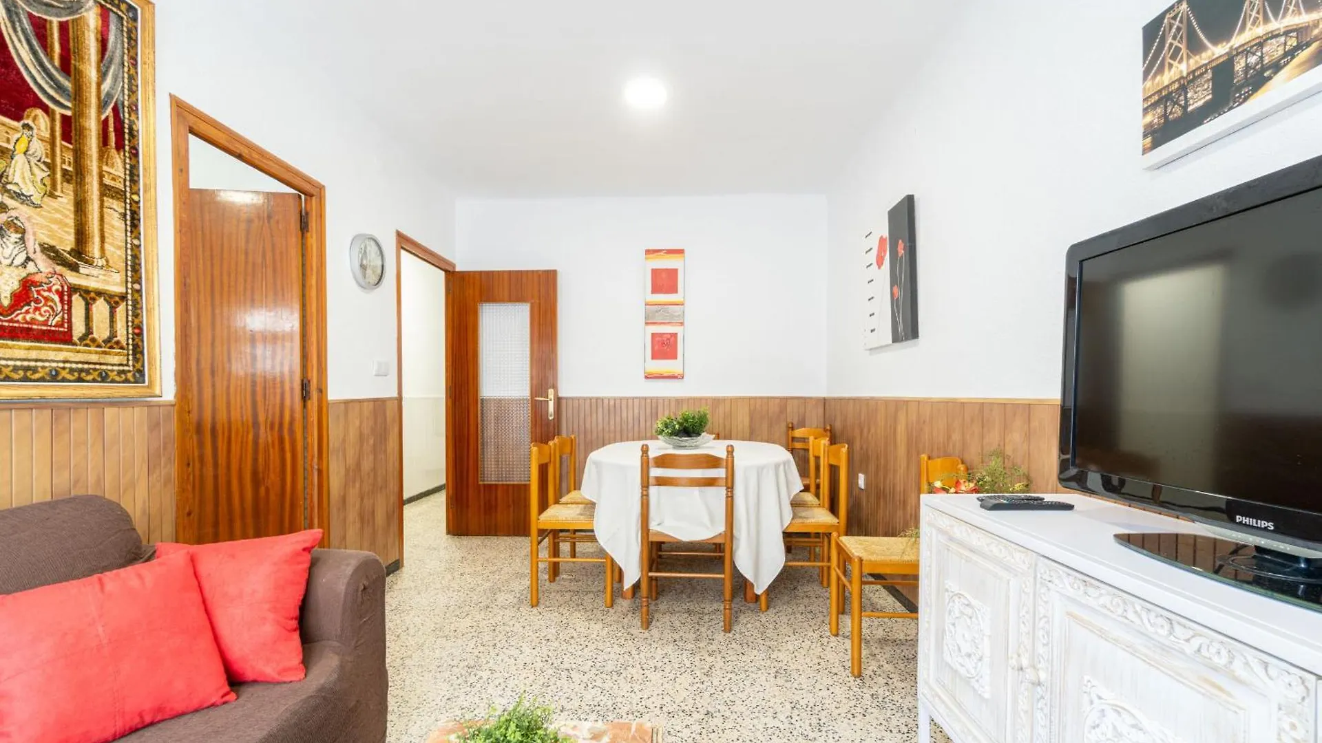 Basic Confort Apartamento Poeta Marquina Pb 2026 Roses Espanha